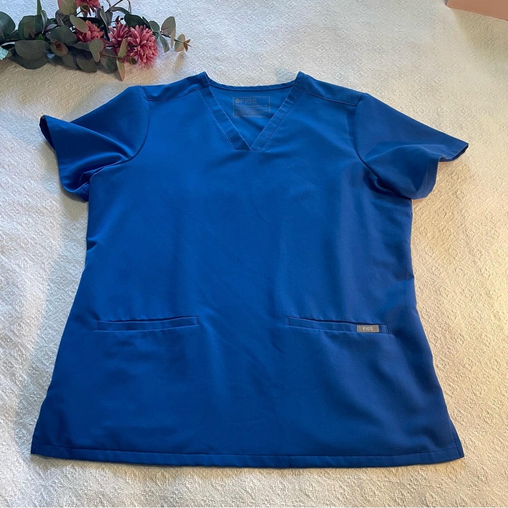 Figs Blue Short Sleeve V-Neck Top Size Medium